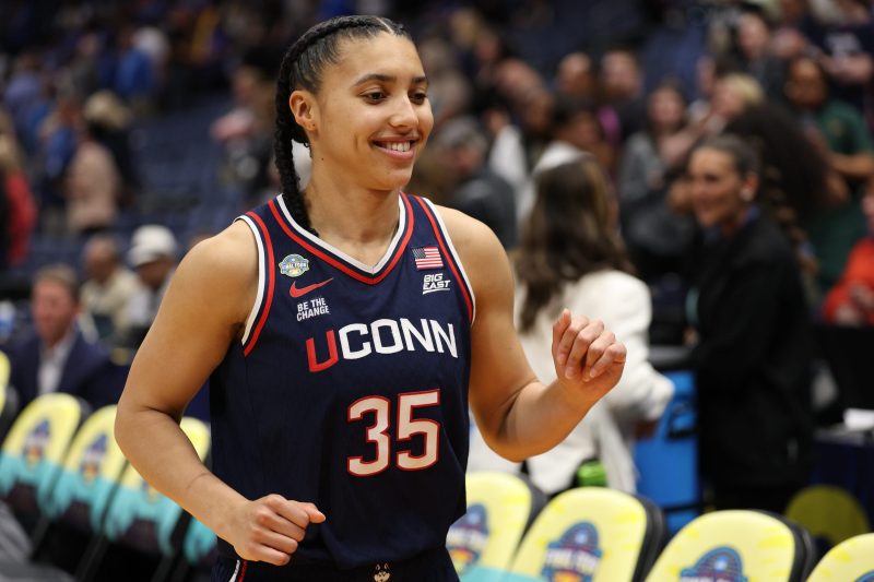 Azzi Fudd partners with Steph Curry for iHeart Women’s Sports podcast