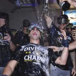 Brewers clinch third consecutive NL Central crown