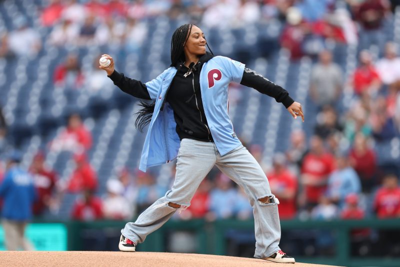 Former Little League star signs with new women’s pro baseball league