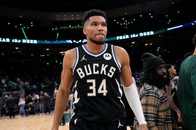 NBA trade rumors: Injuries to star players complicate deadline moves